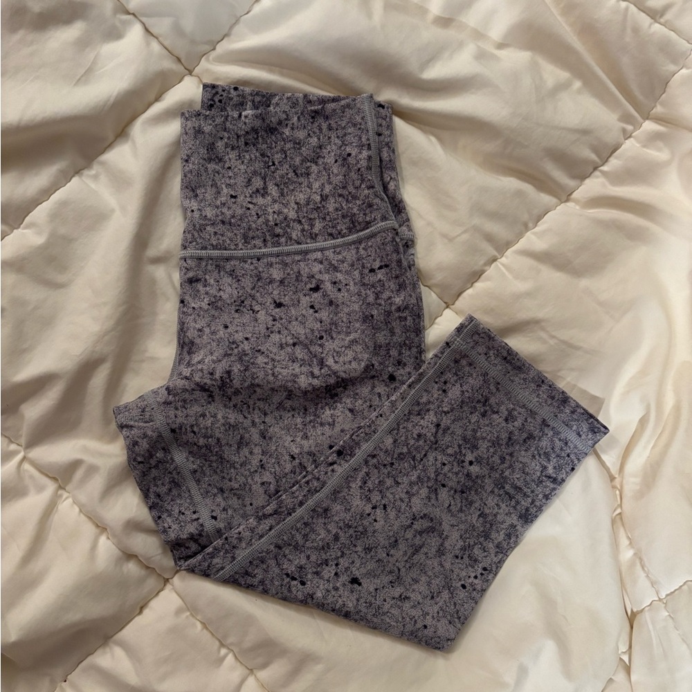 Lululemon Athletica Gray Cropped Leggings